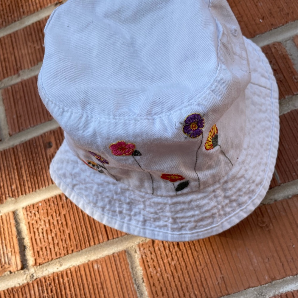 Vintage bucket hat floral embroidered white cotton bucket hat - Picture 6 of 9